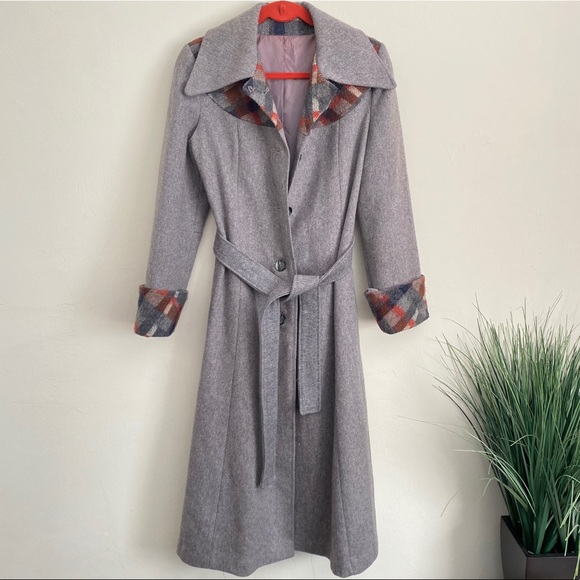 jill jr. Jackets & Blazers - Vintage Wool Jill Jr. Trench Peacoat